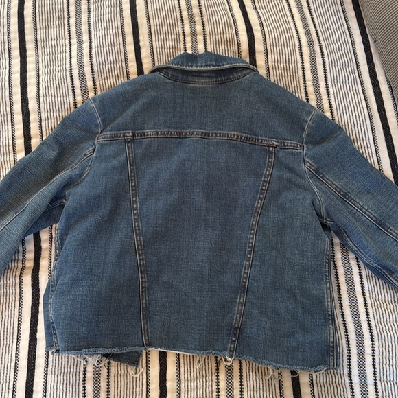 Levi’s denim jacket with southwestern lining - Picture 6 of 6